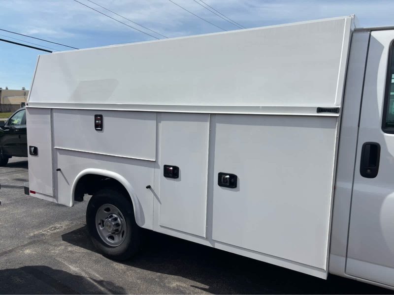 2024 Chevrolet Express Commercial Cutaway