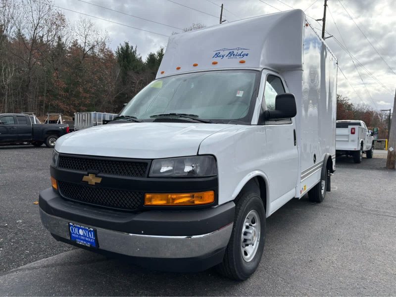 2025 Chevrolet Express Commercial Cutaway